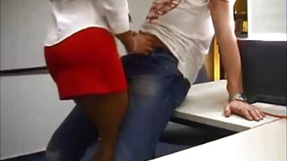 Ter videos caseiros de velhas transando gordura com o vizinho do buraco