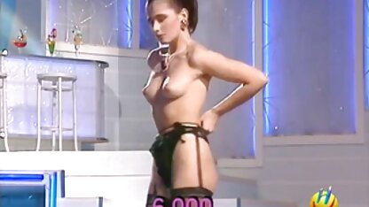 Nadia, vídeo pornô cazeiro de 18 anos, tenta olhar anal pela primeira vez na vida.