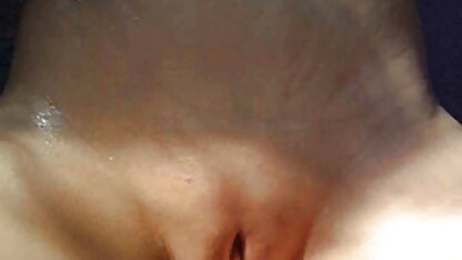 Slow Fucking skinny girl vidio caseiro pornô on couch