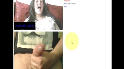 A morena levou vídeo amador pornô caseiro a amiga para a sala de ferramentas.