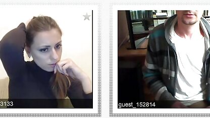 Uma vídeo pornô caseiro comendo a novinha modelo pornográfica magra despe-se e é fodida numa cama com um cliente Rico.