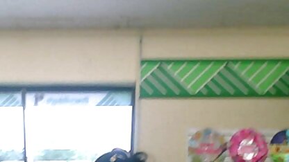 Adolescente video caseiro nacional em frente à webcam
