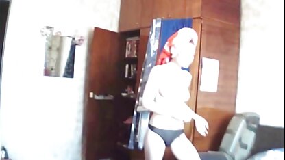 O amigo dele pôs uma alça sexo caseiro feito em casa fina.