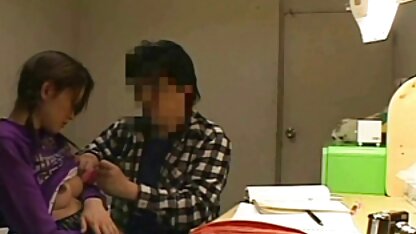 Namoradas a filme porno gratis nacional beijarem-se na cozinha