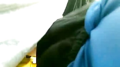 Acorda e brinca com os melhores vídeos pornô caseiro a beleza de cabelo escuro