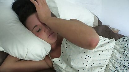 A loira adora-o vídeo pornô caseiro nacional muito.