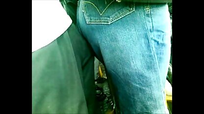 Homem de preservativo a sexo brasileiro caseiro comer miúdas