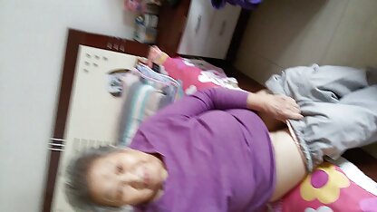 Meter filmes caseiros eroticos o dedo no Malto e chupar a pila Grande do tipo a foder a pele branca dele.
