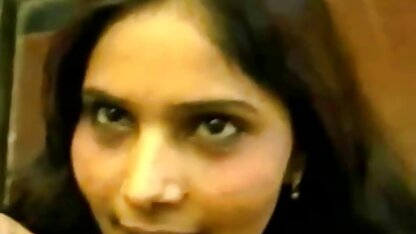 Uma miúda Sensual fodida por um gajo excitado assistir filmes pornos caseiros a foder