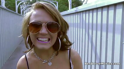 O jovem agarrou um chapéu de cabedal pornol caseiro profundo