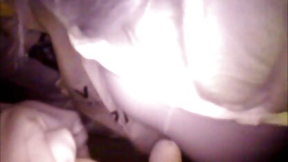 Cabelo castanho videos caseiros de meninas fudendo com Mamas pequenas e rata