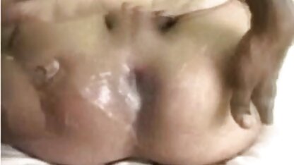 Ela deu-lhe grande prazer. assistir sexo caseiro
