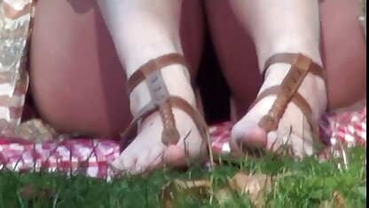 A cabra de dois pornô caseiro safado Calções tem um par.