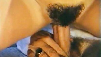 A roupa árabe fode a morena com ver vídeo de pornô caseiro o rabo e o rabo na boca