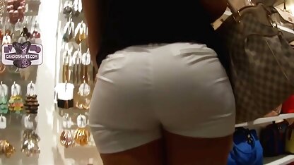 As Lésbicas brincavam com stripon suficiente e começaram a ganhar videos gratis de sexo caseiro a pila do rapaz.