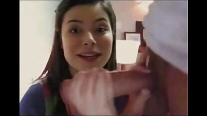 A mulher que é videos caseiros gratuitos levada para algum lugar