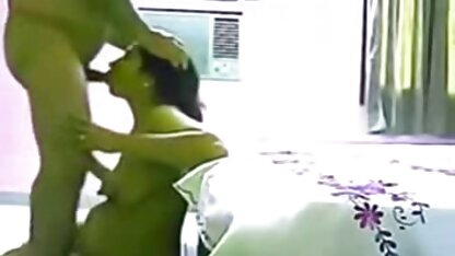 Massagista a ver filmes pornô brasileiro fazer sexo no trabalho