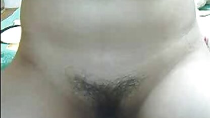 Uma morena longa e video porn caseiro deliciosa e mal dorme com o marido